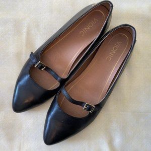 Black Vionic Flats Size 8